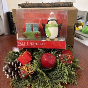 Boston Warehouse Penguin With Gifts Salt & Pepper Set - NIP